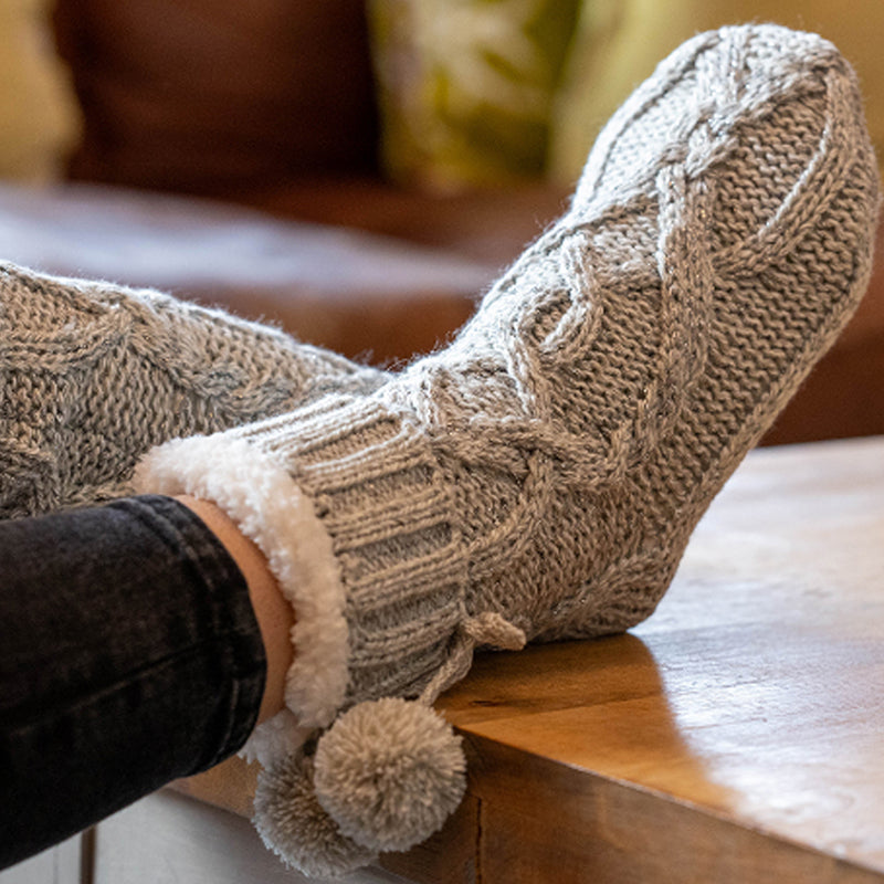 (b9) P.O.M Grey Cable Knit Slipper Socks