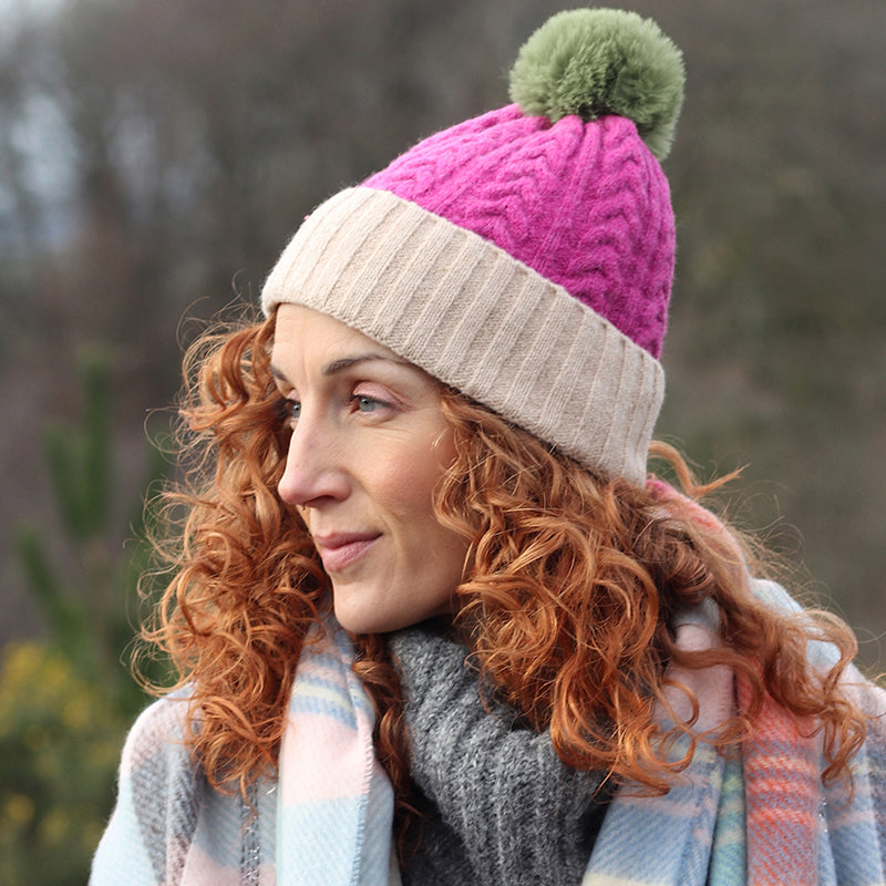 (a15) P.O.M. Pink Mix Bobble Hat