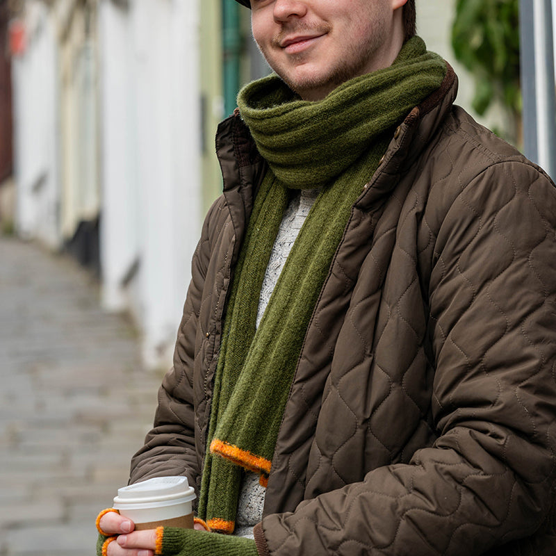 (a) P.O.M Mens Recycled Scarf Beanie Hat And Gloves Set Green