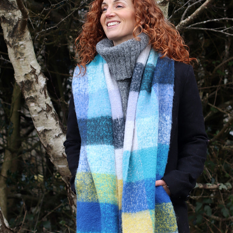 (a) P.O.M Blue Yellow Mix Fluffy Check Scarf
