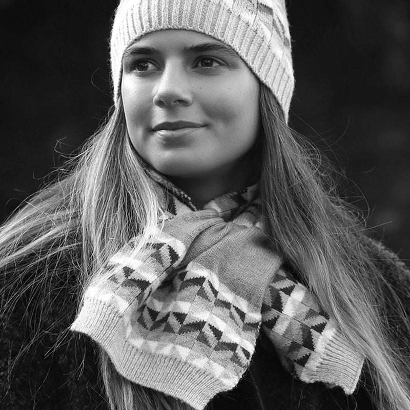 (a21) P.O.M Grey Khaki Mix Pull Through Scarf