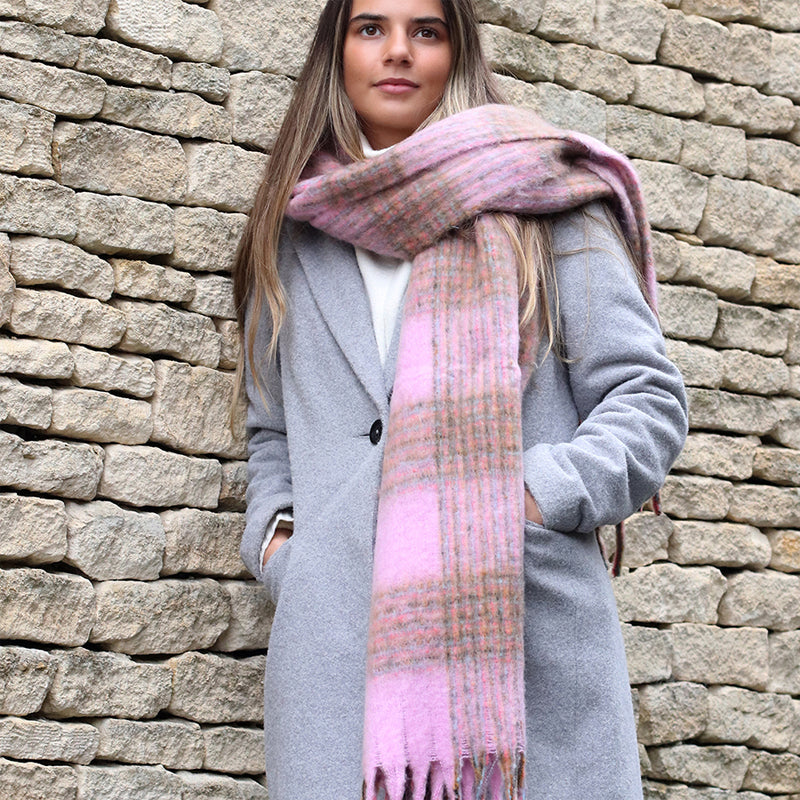 (a) P.O.M Pink Mix Fluffy Check Scarf