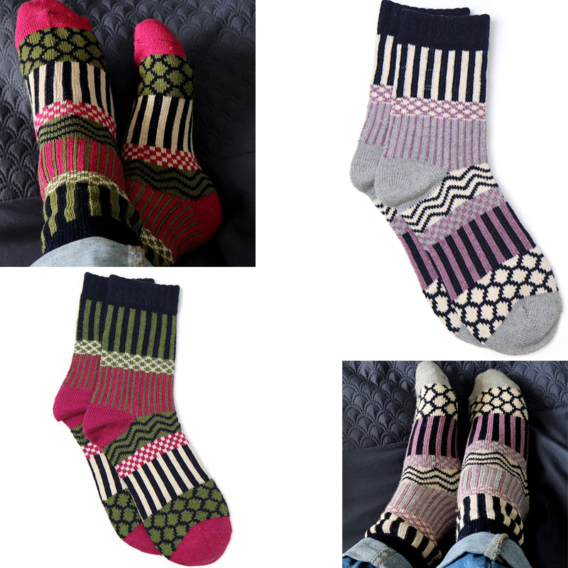 (a) P.O.M 2 Pairs Of Soft Multicoloured One Size Socks